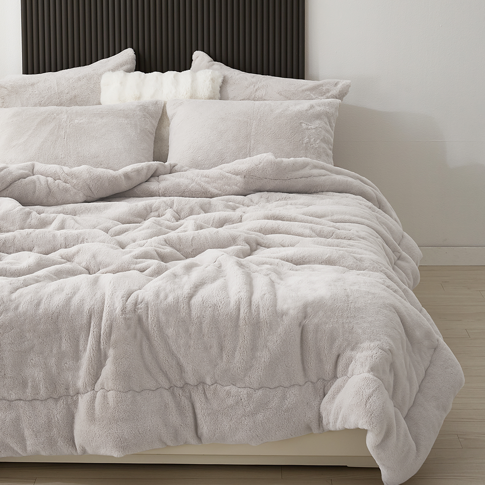 Vanilla winter comforter