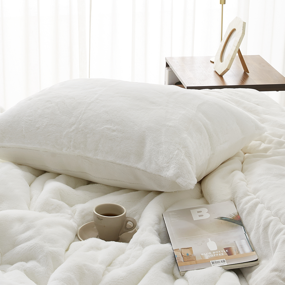 Vanilla winter comforter