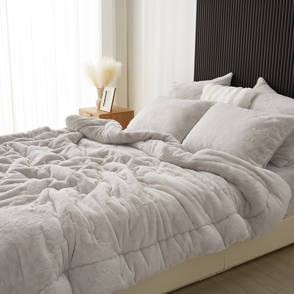 Vanilla winter comforter